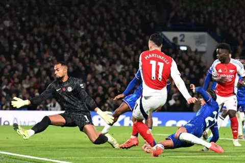 ديربي لندن.. الموعد والقناة الناقلة لمباراة أرسنال وتشيلسي في الدوري الإنجليزي